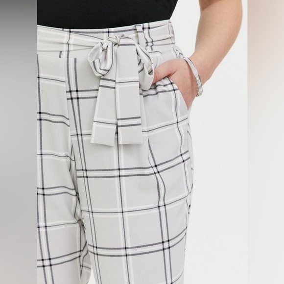 Torrid Light Grey Pull-On Taper Stretch Crepe High-Rise Tie-Front Pant Size 3x - Picture 2 of 14